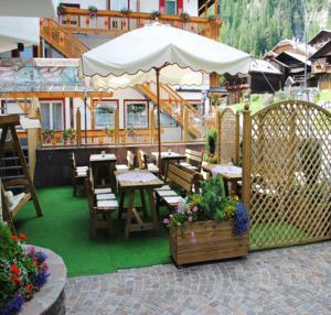 Hotel Bernard Canazei Zewnętrze zdjęcie